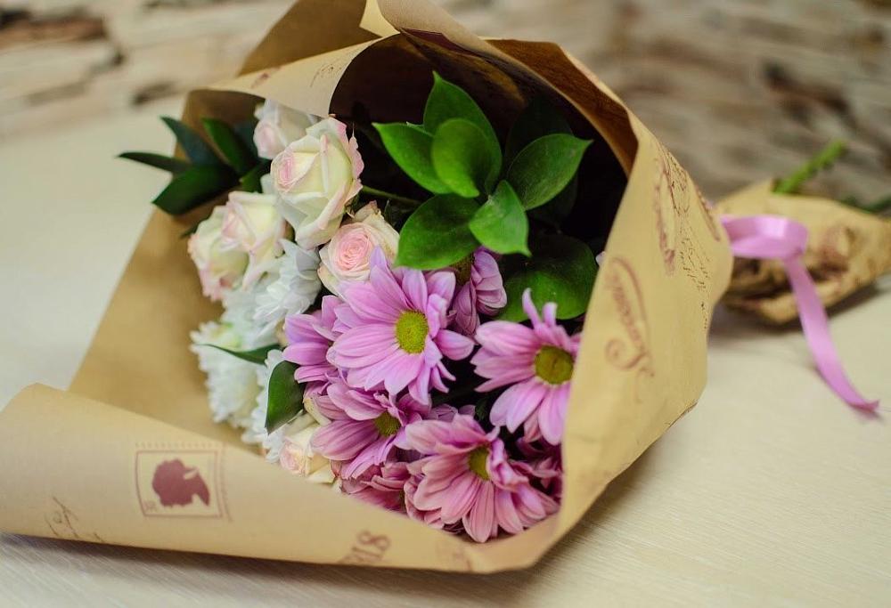 Букет цветов из: Розы и Хризантемы в Николаевске