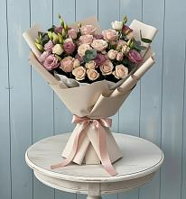 Букет цветов из:  Розы и Лизиантусы в Николаевске