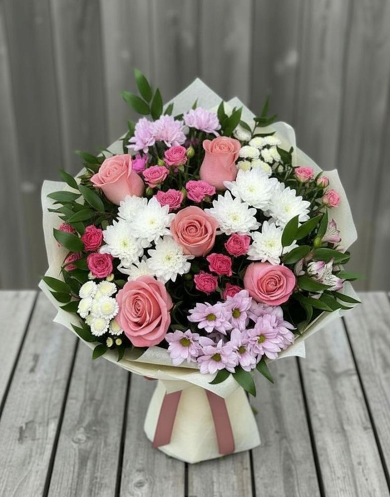 Букет цветов из: Альстромерии, Гвоздики, Розы и Хризантемы в Николаевске