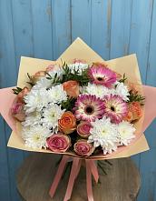 Букет цветов из:  Розы, Герберы и Хризантемы в Николаевске