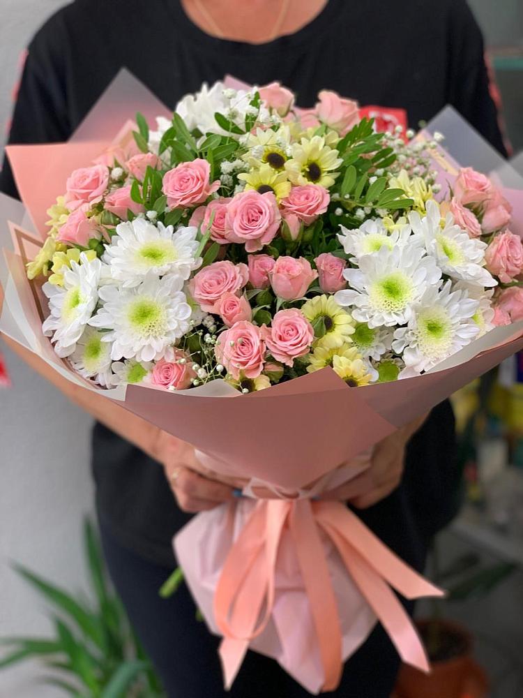 Букет цветов из: Розы и Хризантемы в Николаевске