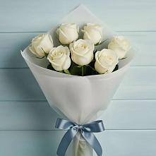 Букет 7 Белых роз Эдлесс Лав в Николаевске