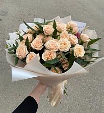 Букет Кремовые розы Латте в Николаевске