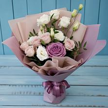 Букет цветов из:  Розы и Лизиантусы в Николаевске