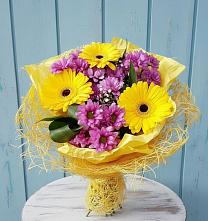 Букет цветов из:  Хризантемы и Герберы в Николаевске