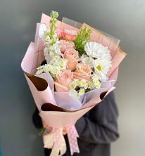 Букет цветов из:  Хризантемы и Розы в Николаевске