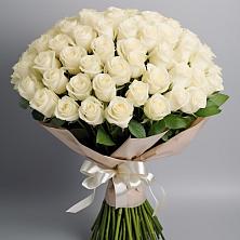 Букет 101 беля роза Белоснежка в Николаевске
