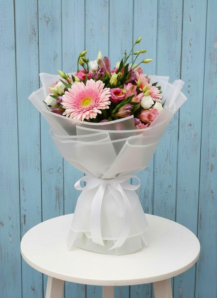 Букет цветов из: Герберы, Альстромерии и Лизиантусы в Николаевске