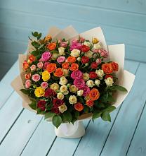 Букет Микс из разноцветных кустовых роз в Николаевске